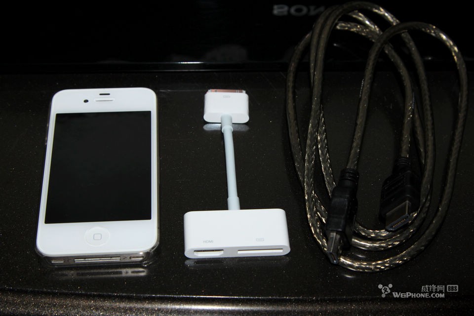 iphone 4s成功通過Digital AV Adapter連接電視機，運行Solar Walk軟件  教程