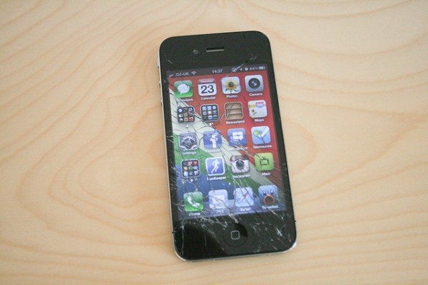 蘋果新專利：手機自我檢測是否被摔     
