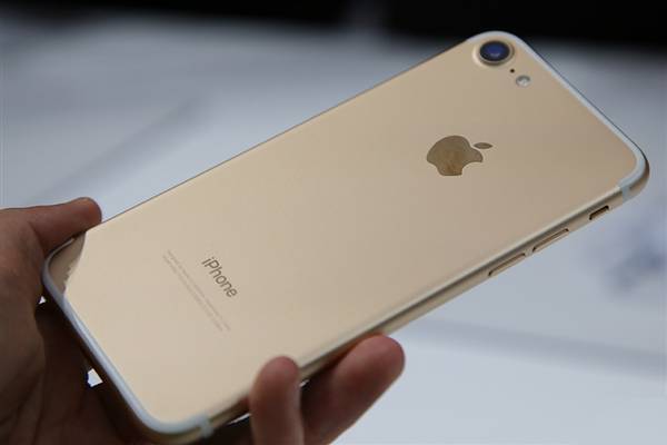 iPhone7土豪金好看嗎？蘋果7土豪金真機高清圖賞