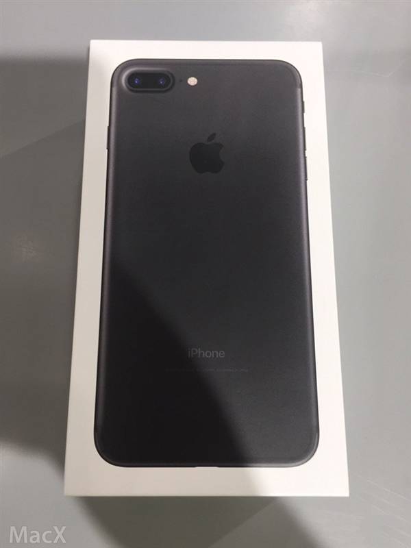 iPhone7 Plus磨砂黑色好看嗎？iPhone7 Plus國行開箱圖片