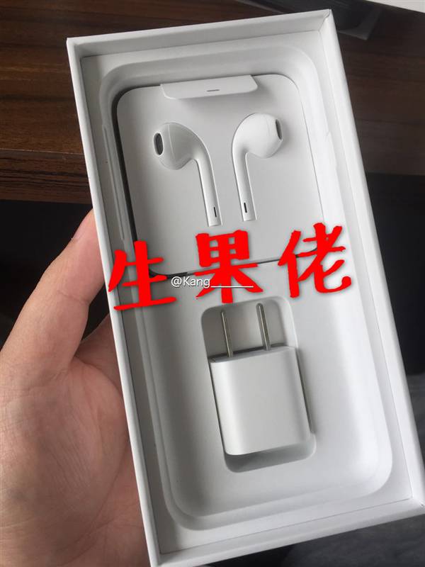 iPhone7 Plus磨砂黑色好看嗎？  