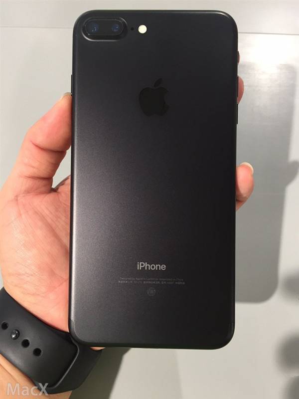 iPhone7 Plus磨砂黑色好看嗎？iPhone7 Plus國行開箱圖片