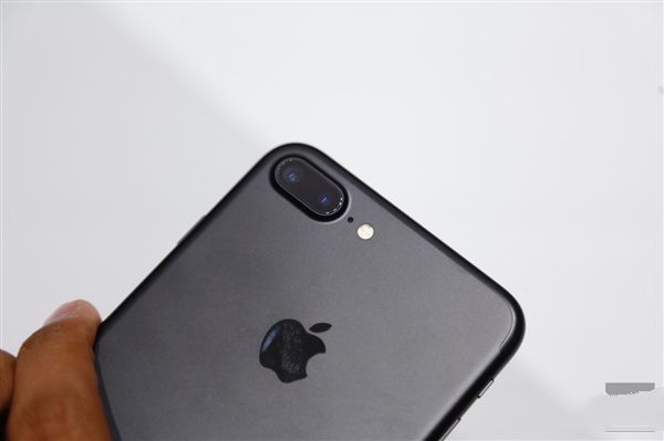 蘋果iPhone7 Plus攝像頭"電流聲"是怎麼回事  
