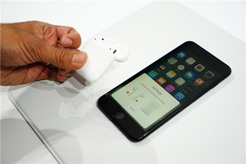 蘋果iPhone7 Plus用有線耳機方法2