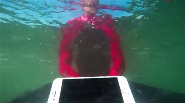 沖浪測試蘋果iPhone7Plus和iPhone7哪個防水性好？結果出乎意料