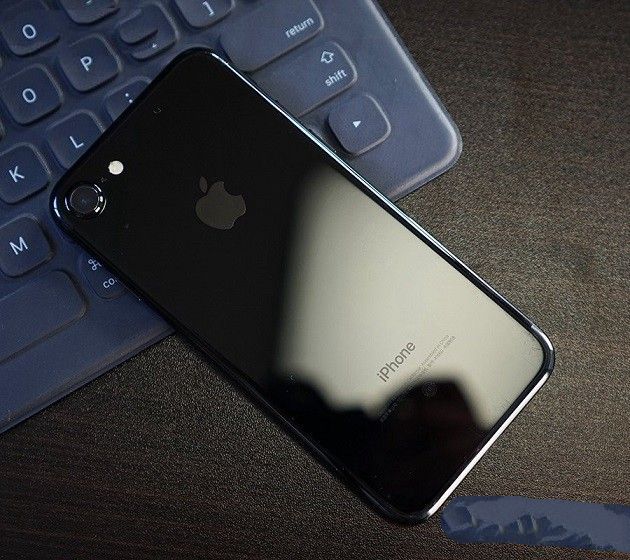 iPhone7亮黑色是什麼材質  