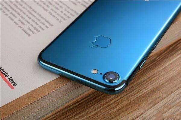 iPhone7亮藍色好看嗎？蘋果iPhone 7亮藍色真機圖賞