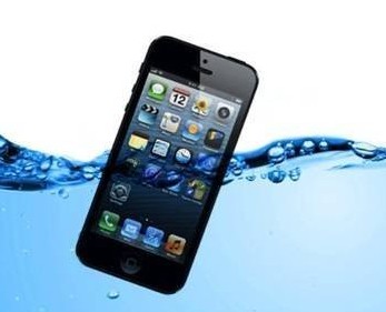 iPhone掉水裡怎麼辦？