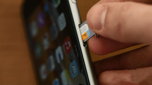 蘋果iPhone7怎麼插sim卡？插卡需要關機嗎