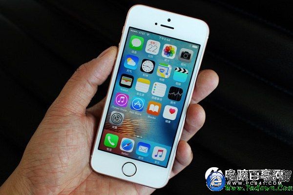 iPhone SE怎麼裝卡 iPhoneSE SIM卡安裝教程