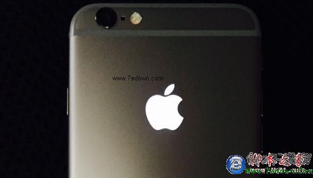 這部iPhone6有點怪，背部的蘋果Logo標志居然亮了！