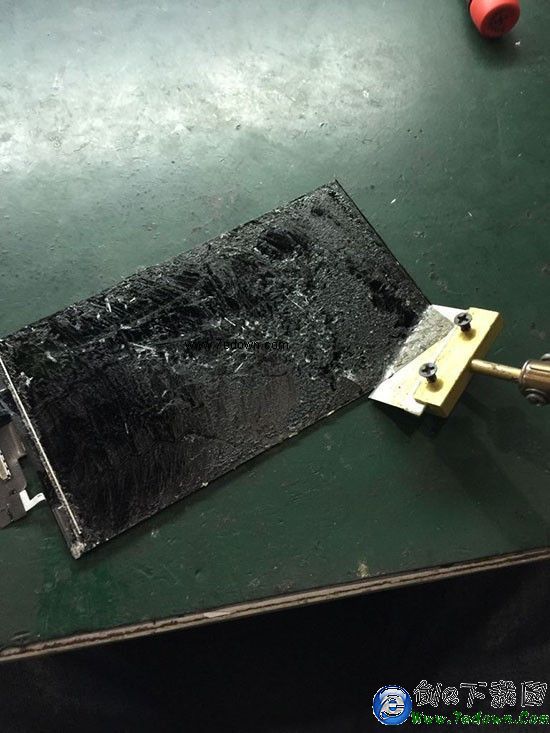 iPhone6 Plus屏幕碎了不用怕 手把手教你維修