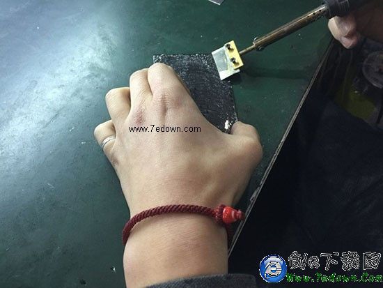 iPhone6 Plus屏幕碎了不用怕 手把手教你維修