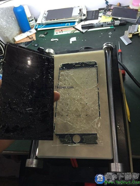 iPhone6 Plus屏幕碎了不用怕 手把手教你維修