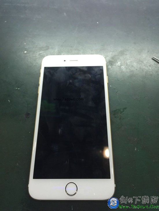 iPhone6 Plus屏幕碎了不用怕 手把手教你維修