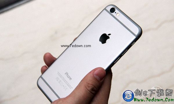 iPhone 6長測(3):到底是否要加保護殼?