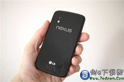 Nexus 4機身背面面