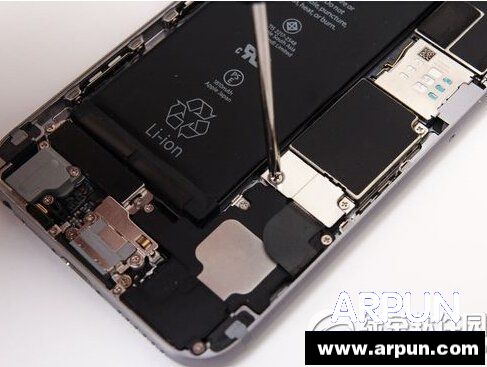 iphone6怎麼換電池 iphone6拆機換電池操作教程圖8