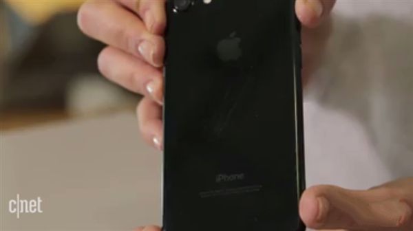 夠買iPhone 7亮黑注意了！機身實測超不耐劃