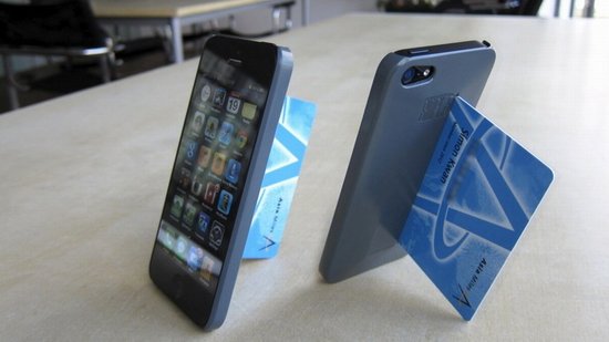 能放SIM卡的iPhone手機殼亮相 出差達人專用 