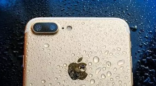 iPhone進水怎麼辦？蘋果官方稱可聲波除水_arp聯盟