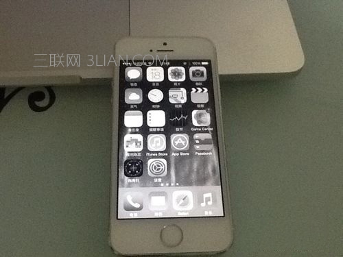 iPhone怎麼設置黑白屏 iOS8怎麼設置灰屏